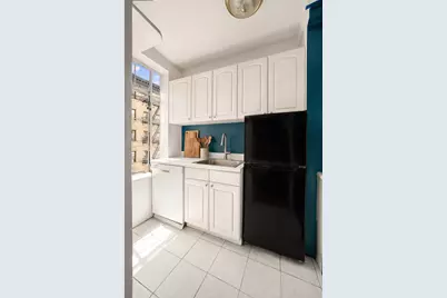 333 W 56th Street #6J, New York City, NY 10019 - Photo 3