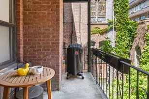 313 W 22nd St, New York, NY 10011 - Photo 9