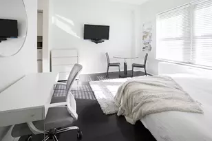 150 W 51st St, New York City, NY 10019 - Photo 3