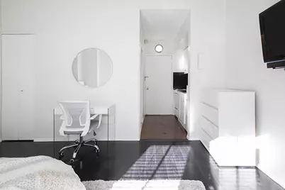 150 W 51st Street #2032, New York City, NY 10019 - Photo 5