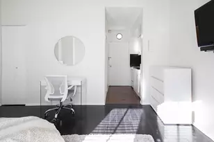 150 W 51st St, New York City, NY 10019 - Photo 5