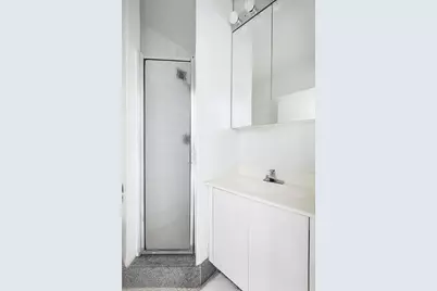 150 W 51st Street #2032, New York City, NY 10019 - Photo 7