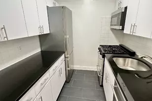 442 W 57th St, New York, NY 10019 - Photo 5