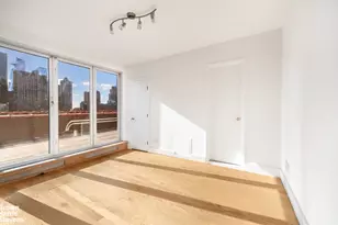 424 W 49th St, New York, NY 10019 - Photo 7