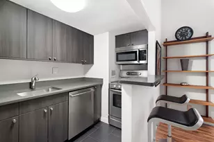 372 5th Ave, New York, NY 10018 - Photo 3