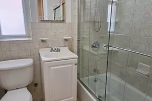 2081 Cruger Ave, New York City, NY 10462 - Photo 9