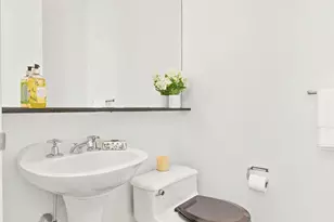 360 E 88th St, New York City, NY 10128 - Photo 15
