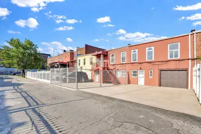 252 E 45th Street, New York City, NY 11203 - Photo 37