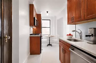 98 Riverside Dr, New York, NY 10024 - Photo 3