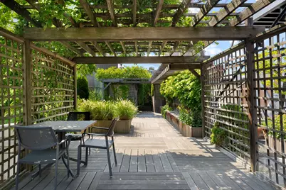 111 Barrow Street #8EF, New York City, NY 10014 - Photo 37