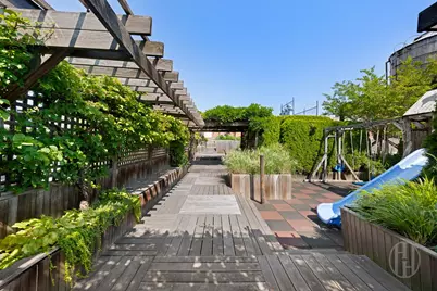 111 Barrow Street #8EF, New York City, NY 10014 - Photo 35
