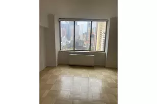 236 E 47th St, New York City, NY 10017 - Photo 5