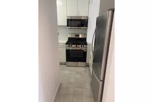 236 E 47th St, New York City, NY 10017 - Photo 9
