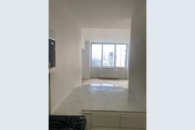 236 E 47th Street #15E, New York City, NY 10017 - Photo 7