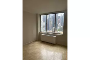 236 E 47th St, New York City, NY 10017 - Photo 15