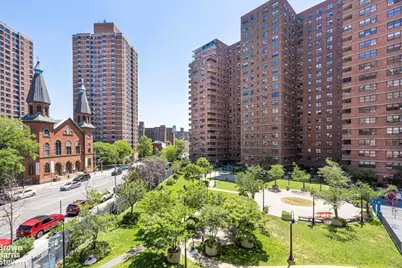 417 Grand Street #D302, New York City, NY 10002 - Photo 9
