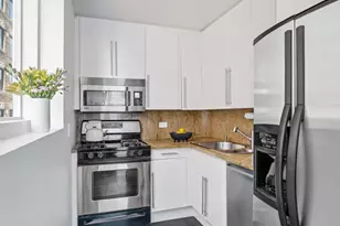 146 W 57th St, New York City, NY 10019 - Photo 5