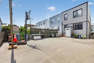 1269 E 94th St, New York City, NY 11236 - Photo 13