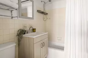 245 E 35th St, New York, NY 10016 - Photo 5