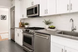 201 W 89th St, New York City, NY 10024 - Photo 3