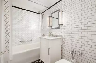 405 W 23rd St, New York City, NY 10011 - Photo 5