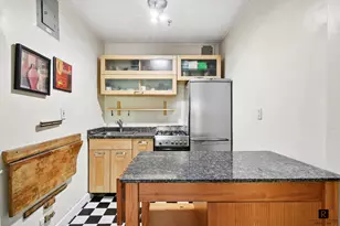 324 W 89th St, New York City, NY 10024 - Photo 5