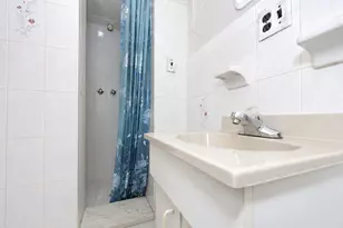 942 72nd St, New York City, NY 11228 - Photo 17