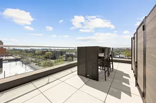 379 Ocean Pkwy, New York City, NY 11218 - Photo 19