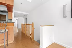 333 E 46th St, New York City, NY 10017 - Photo 5
