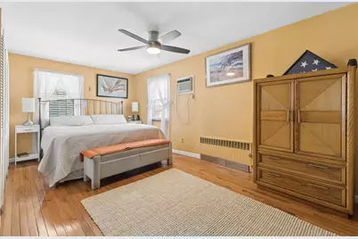 219-32 130th Road, New York City, NY 11413 - Photo 9