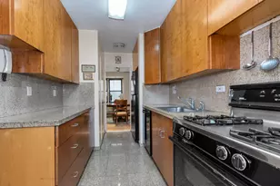 220 E 54th St, New York City, NY 10022 - Photo 5