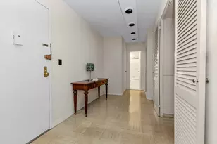 220 E 54th St, New York City, NY 10022 - Photo 3