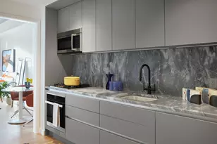 547 W 47th St, New York, NY 10036 - Photo 5