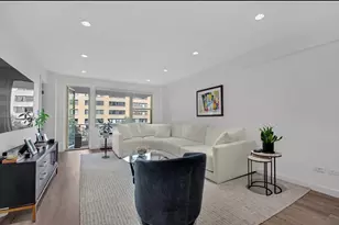40 E 9th St, New York, NY 10003 - Photo 3