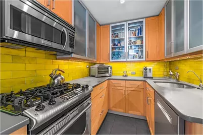 2575 Palisade Avenue #12AB, New York City, NY 10463 - Photo 21
