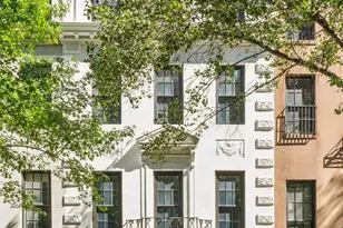 241 E 48th St, New York City, NY 10017 - Photo 1