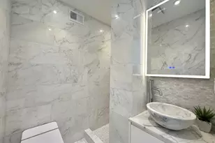 305 W 72nd St, New York City, NY 10023 - Photo 9