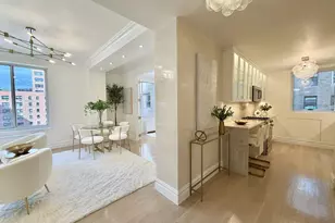 305 W 72nd St, New York City, NY 10023 - Photo 3