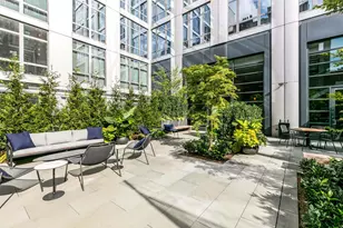 310 W 52nd St, New York City, NY 10019 - Photo 13