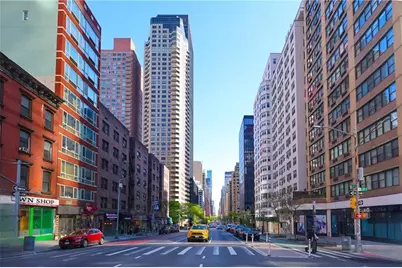 301 E 45th Street #9A, New York, NY 10017 - Photo 3