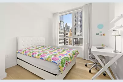 301 E 61st Street #4B, New York, NY 10065 - Photo 5
