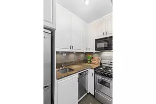 408 W 57th St, New York, NY 10019 - Photo 3
