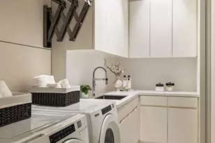 166 Perry St, New York, NY 10014 - Photo 21