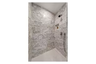 138 E 50th St, New York City, NY 10022 - Photo 7