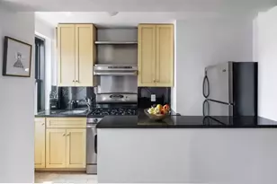 300 W 23rd St, New York, NY 10011 - Photo 3