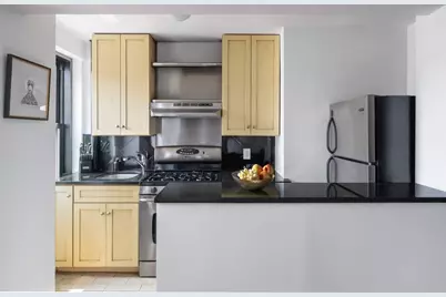 300 W 23rd Street #8G, New York City, NY 10011 - Photo 3