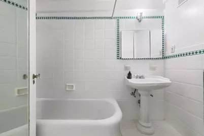 300 W 23rd Street #8G, New York, NY 10011 - Photo 5