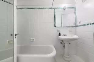 300 W 23rd St, New York, NY 10011 - Photo 5
