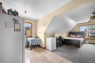88-11 Sabre St, New York City, NY 11427 - Photo 13