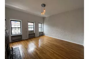 314 W 52nd St, New York, NY 10019 - Photo 5